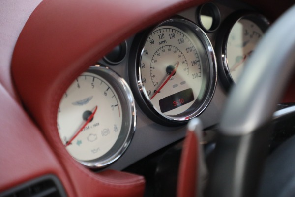 Used 2003 Aston Martin V12 Vanquish for sale $99,900 at Alfa Romeo of Westport in Westport CT 06880 23