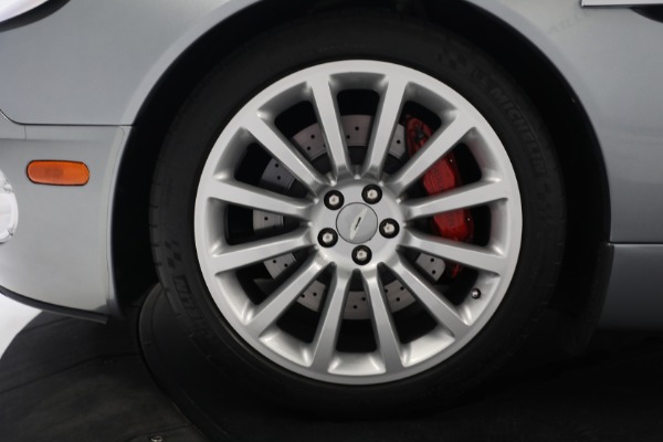 Used 2003 Aston Martin V12 Vanquish for sale $99,900 at Alfa Romeo of Westport in Westport CT 06880 25