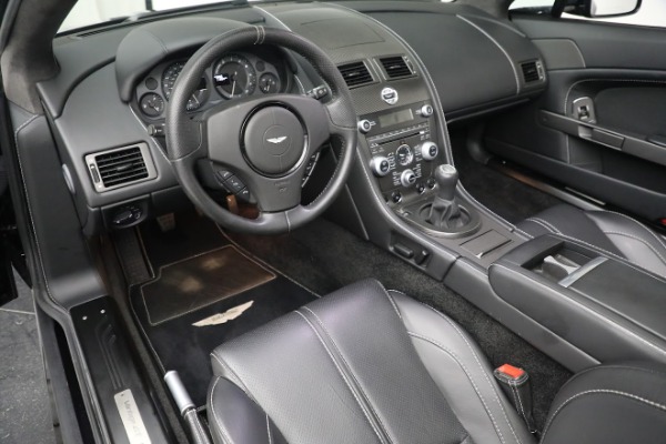 Used 2015 Aston Martin V8 Vantage GT Roadster for sale $109,900 at Alfa Romeo of Westport in Westport CT 06880 19