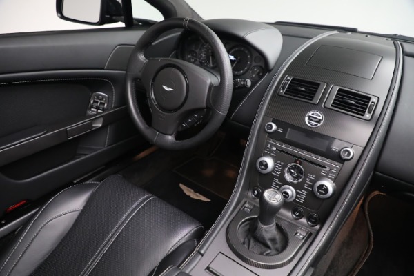 Used 2015 Aston Martin V8 Vantage GT Roadster for sale $109,900 at Alfa Romeo of Westport in Westport CT 06880 26
