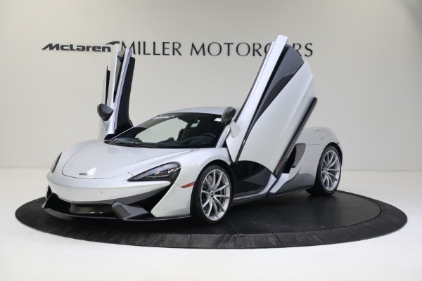Used 2019 McLaren 570S for sale $184,900 at Alfa Romeo of Westport in Westport CT 06880 11