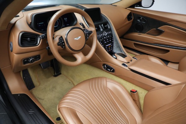Used 2020 Aston Martin DB11 Volante for sale $175,900 at Alfa Romeo of Westport in Westport CT 06880 20
