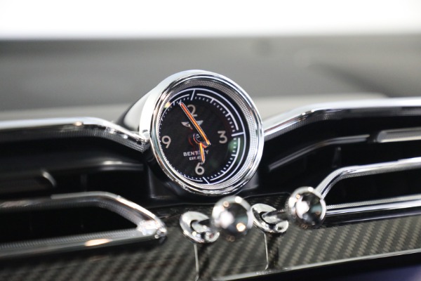 Used 2022 Bentley Bentayga V8 First Edition for sale $249,900 at Alfa Romeo of Westport in Westport CT 06880 21