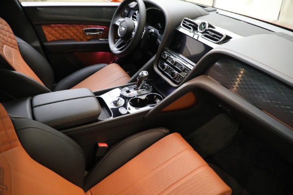 Used 2022 Bentley Bentayga V8 First Edition for sale $229,900 at Alfa Romeo of Westport in Westport CT 06880 16
