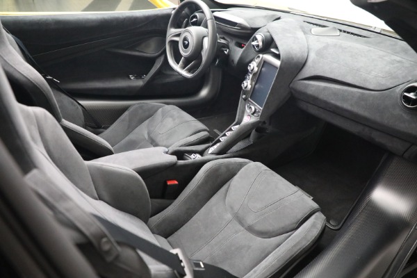 Used 2020 McLaren 720S Spider for sale $309,900 at Alfa Romeo of Westport in Westport CT 06880 25