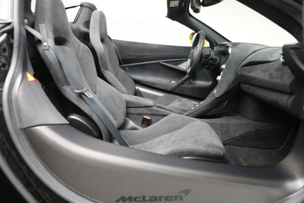 Used 2020 McLaren 720S Spider for sale $309,900 at Alfa Romeo of Westport in Westport CT 06880 27