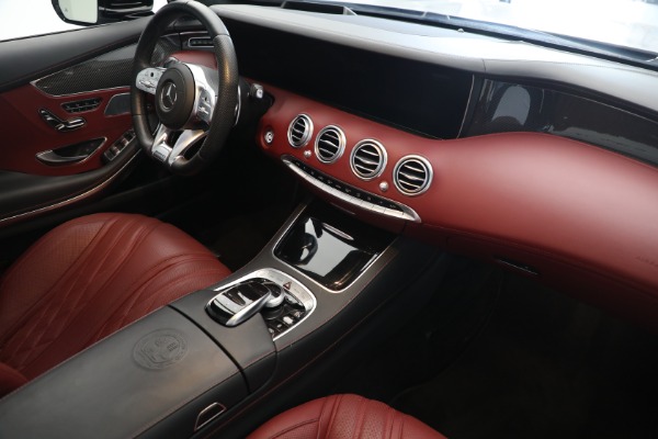 Used 2018 Mercedes-Benz S-Class AMG S 63 for sale $105,900 at Alfa Romeo of Westport in Westport CT 06880 17