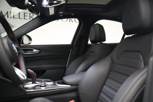 New 2023 Alfa Romeo Giulia Estrema for sale $55,610 at Alfa Romeo of Westport in Westport CT 06880 10