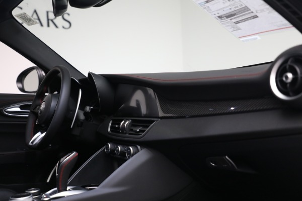 New 2023 Alfa Romeo Giulia Estrema for sale $55,610 at Alfa Romeo of Westport in Westport CT 06880 13