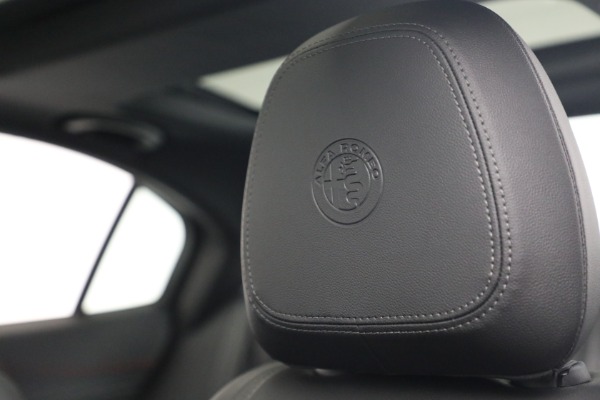 New 2023 Alfa Romeo Giulia Estrema for sale $55,610 at Alfa Romeo of Westport in Westport CT 06880 21