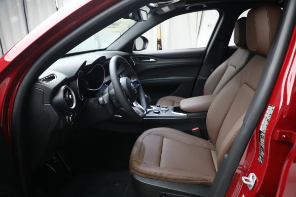 New 2023 Alfa Romeo Stelvio Ti for sale $53,845 at Alfa Romeo of Westport in Westport CT 06880 17