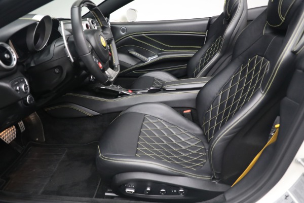 Used 2015 Ferrari California T for sale $157,900 at Alfa Romeo of Westport in Westport CT 06880 18