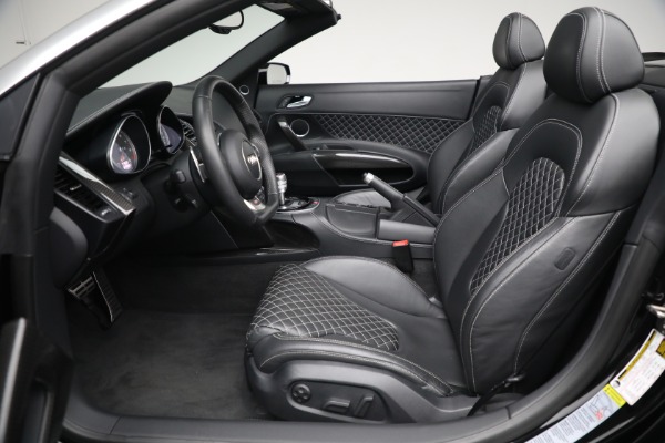 Used 2015 Audi R8 4.2 quattro Spyder for sale Sold at Alfa Romeo of Westport in Westport CT 06880 19