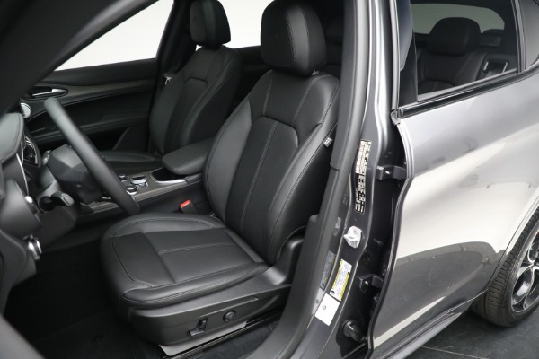 New 2023 Alfa Romeo Stelvio Ti for sale $55,655 at Alfa Romeo of Westport in Westport CT 06880 13