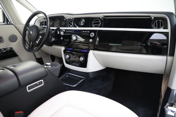 Used 2012 Rolls-Royce Phantom Coupe for sale Sold at Alfa Romeo of Westport in Westport CT 06880 15