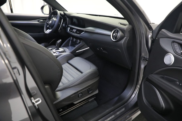 New 2023 Alfa Romeo Stelvio Veloce for sale $59,225 at Alfa Romeo of Westport in Westport CT 06880 27