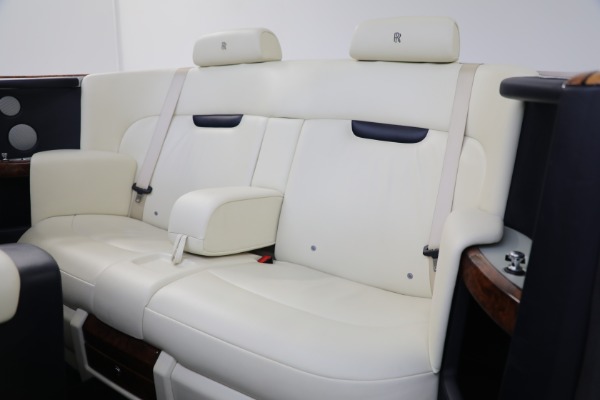 Used 2011 Rolls-Royce Phantom Drophead Coupe for sale $209,900 at Alfa Romeo of Westport in Westport CT 06880 23