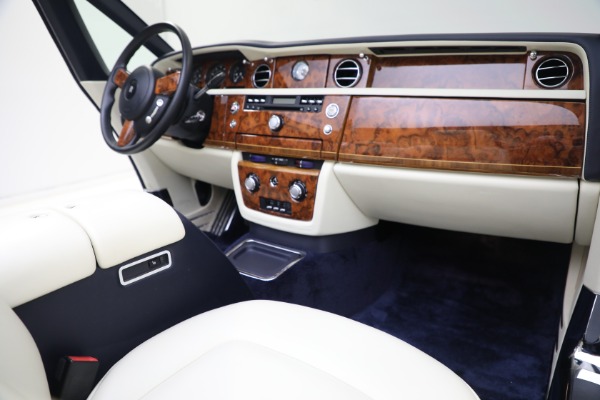 Used 2011 Rolls-Royce Phantom Drophead Coupe for sale Sold at Alfa Romeo of Westport in Westport CT 06880 24