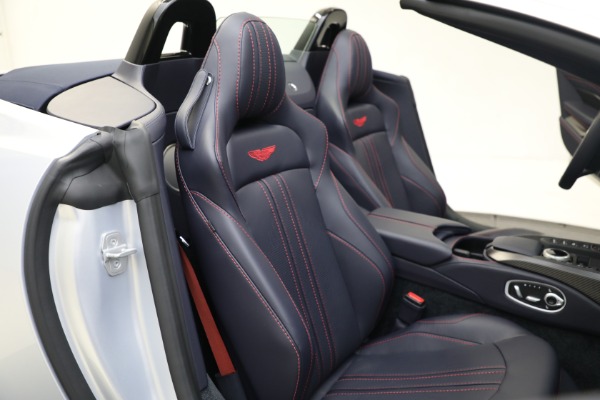 Used 2023 Aston Martin Vantage Roadster for sale Sold at Alfa Romeo of Westport in Westport CT 06880 21