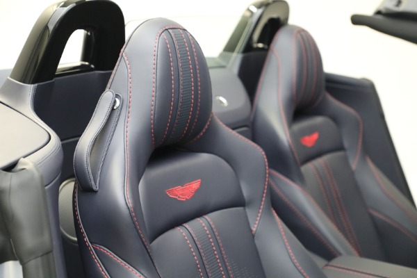 Used 2023 Aston Martin Vantage Roadster for sale $181,900 at Alfa Romeo of Westport in Westport CT 06880 23