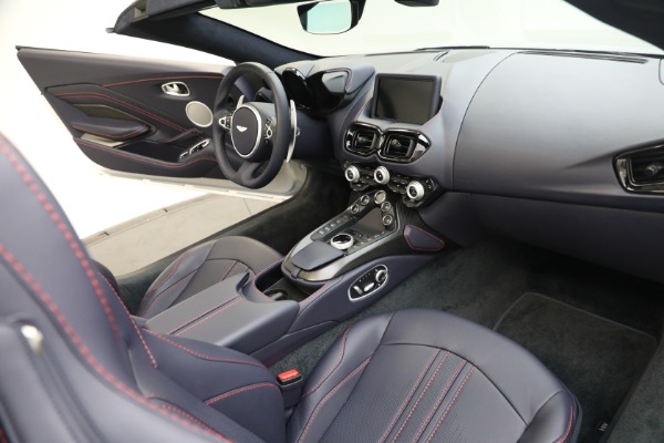 New 2023 Aston Martin Vantage for sale $213,186 at Alfa Romeo of Westport in Westport CT 06880 25