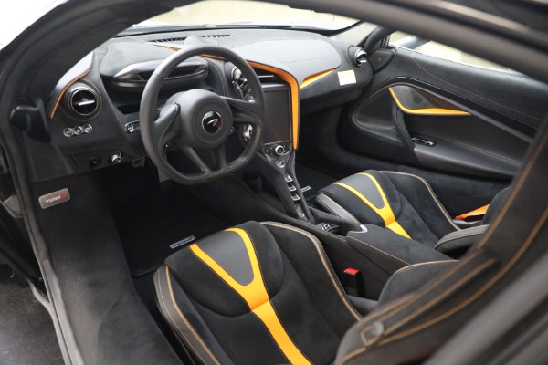 New 2022 McLaren 720S Spider Performance for sale $393,270 at Alfa Romeo of Westport in Westport CT 06880 17