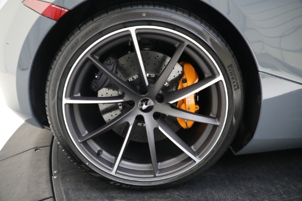 New 2022 McLaren 720S Spider Performance for sale $393,270 at Alfa Romeo of Westport in Westport CT 06880 23