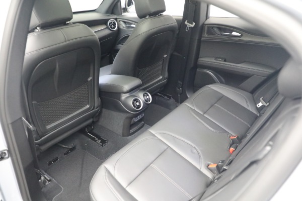 New 2022 Alfa Romeo Stelvio Ti for sale $53,855 at Alfa Romeo of Westport in Westport CT 06880 18