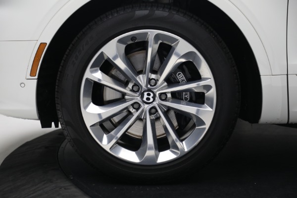 Used 2021 Bentley Bentayga Hybrid Hybrid for sale Call for price at Alfa Romeo of Westport in Westport CT 06880 15