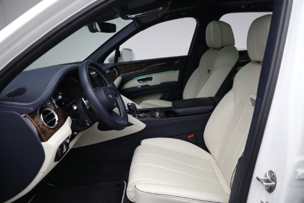 Used 2021 Bentley Bentayga Hybrid Hybrid for sale Call for price at Alfa Romeo of Westport in Westport CT 06880 18