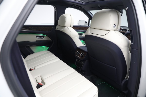 Used 2021 Bentley Bentayga Hybrid Hybrid for sale Call for price at Alfa Romeo of Westport in Westport CT 06880 27
