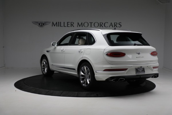 Used 2021 Bentley Bentayga Hybrid Hybrid for sale Call for price at Alfa Romeo of Westport in Westport CT 06880 5