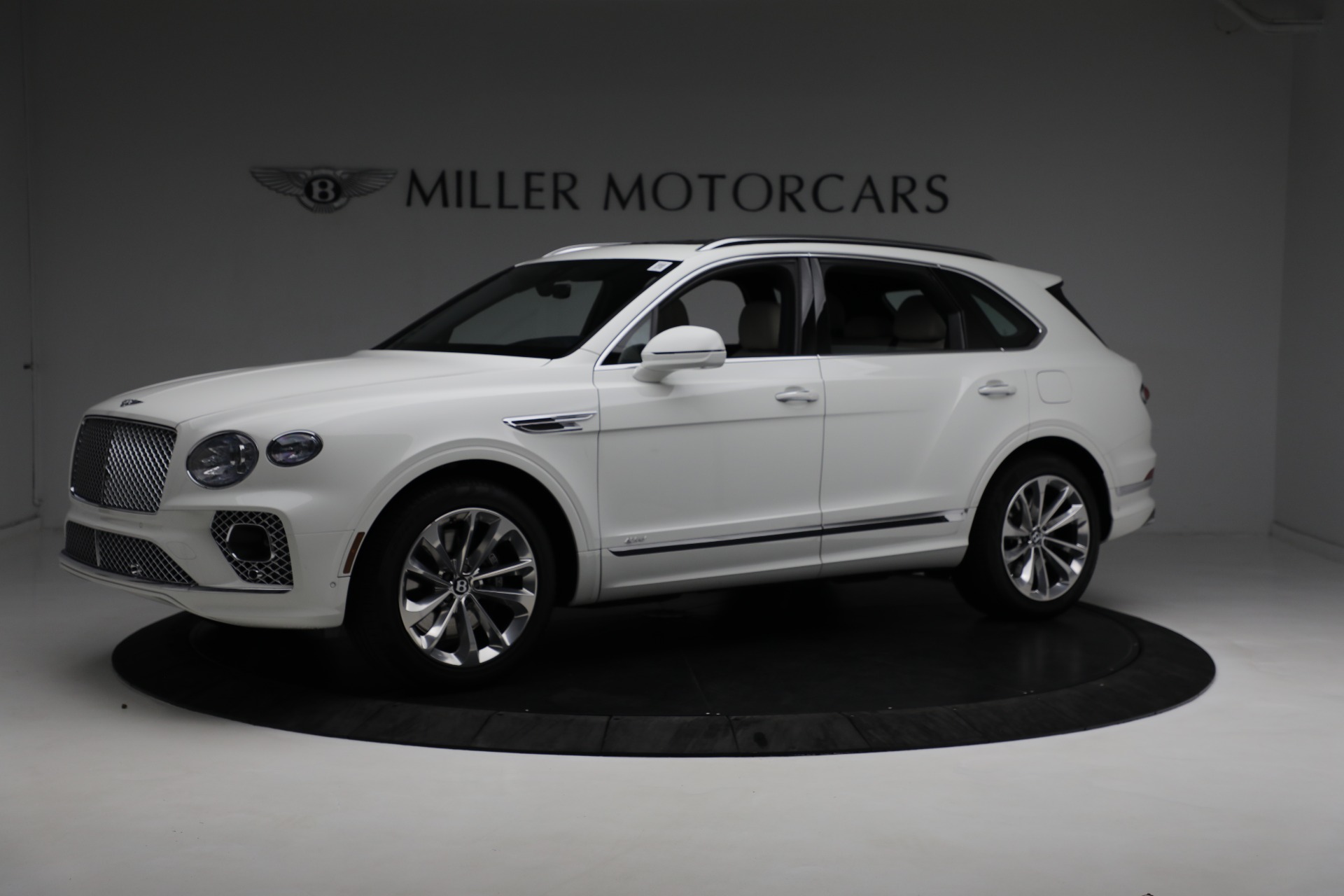 Used 2021 Bentley Bentayga Hybrid Hybrid for sale Call for price at Alfa Romeo of Westport in Westport CT 06880 1