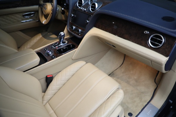 Used 2020 Bentley Bentayga V8 for sale Sold at Alfa Romeo of Westport in Westport CT 06880 26