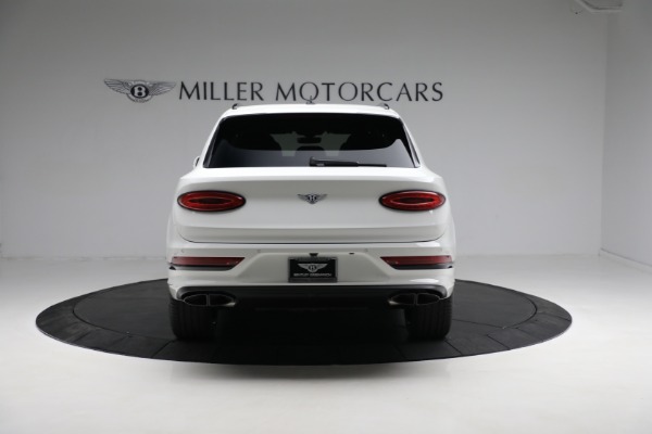 New 2023 Bentley Bentayga EWB V8 for sale $273,455 at Alfa Romeo of Westport in Westport CT 06880 10