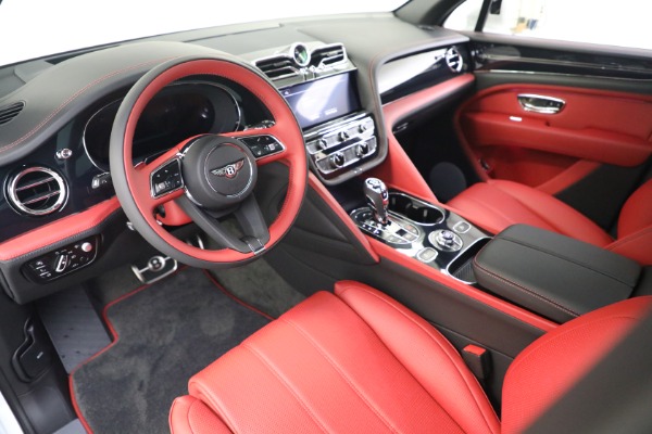 New 2023 Bentley Bentayga EWB V8 for sale $273,455 at Alfa Romeo of Westport in Westport CT 06880 23