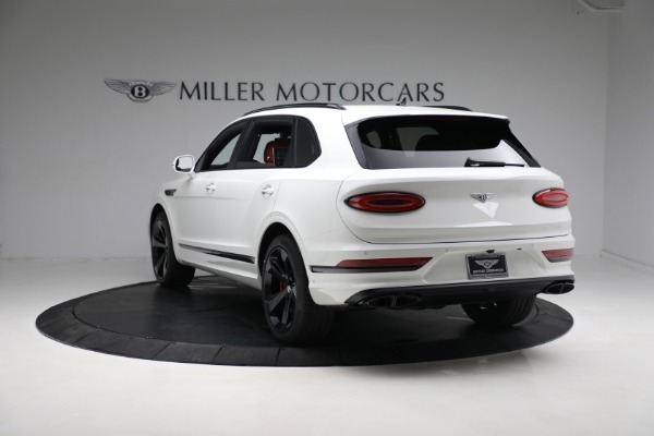 New 2023 Bentley Bentayga EWB V8 for sale $273,455 at Alfa Romeo of Westport in Westport CT 06880 9