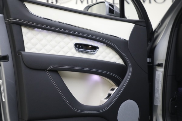 New 2023 Bentley Bentayga V8 Azure for sale $263,320 at Alfa Romeo of Westport in Westport CT 06880 14