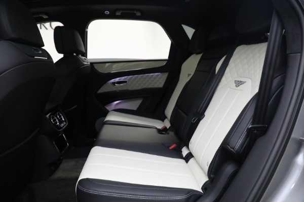 New 2023 Bentley Bentayga V8 Azure for sale $263,320 at Alfa Romeo of Westport in Westport CT 06880 25