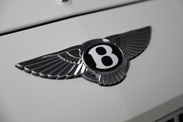New 2023 Bentley Flying Spur Hybrid for sale $244,610 at Alfa Romeo of Westport in Westport CT 06880 13