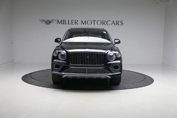 Used 2023 Bentley Bentayga EWB Azure for sale $179,900 at Alfa Romeo of Westport in Westport CT 06880 15