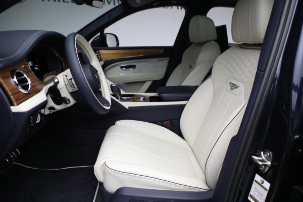 Used 2023 Bentley Bentayga EWB Azure for sale $219,900 at Alfa Romeo of Westport in Westport CT 06880 20