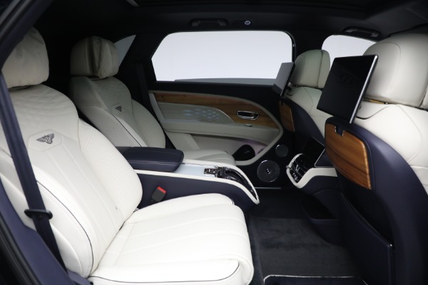 Used 2023 Bentley Bentayga EWB Azure for sale $179,900 at Alfa Romeo of Westport in Westport CT 06880 28
