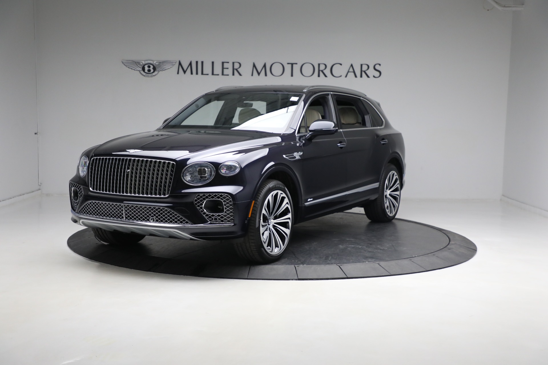 Used 2023 Bentley Bentayga EWB Azure for sale $179,900 at Alfa Romeo of Westport in Westport CT 06880 1