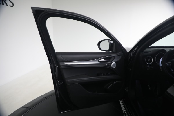 Used 2023 Alfa Romeo Stelvio Ti for sale $32,900 at Alfa Romeo of Westport in Westport CT 06880 27