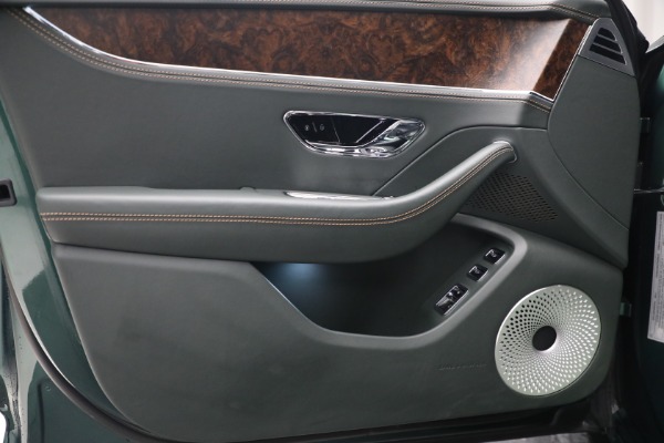Used 2022 Bentley Flying Spur Hybrid for sale $214,900 at Alfa Romeo of Westport in Westport CT 06880 18