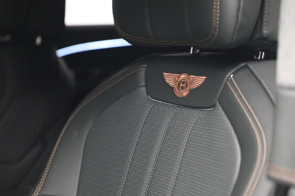 New 2022 Bentley Flying Spur Hybrid for sale $238,900 at Alfa Romeo of Westport in Westport CT 06880 22