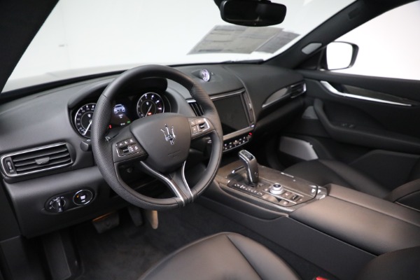 New 2023 Maserati Levante GT for sale $117,895 at Alfa Romeo of Westport in Westport CT 06880 13