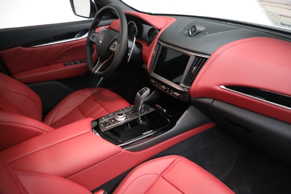 New 2023 Maserati Levante GT for sale $102,135 at Alfa Romeo of Westport in Westport CT 06880 21