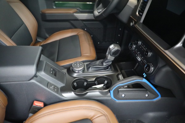 Used 2022 Ford Bronco Outer Banks Advanced for sale Sold at Alfa Romeo of Westport in Westport CT 06880 19